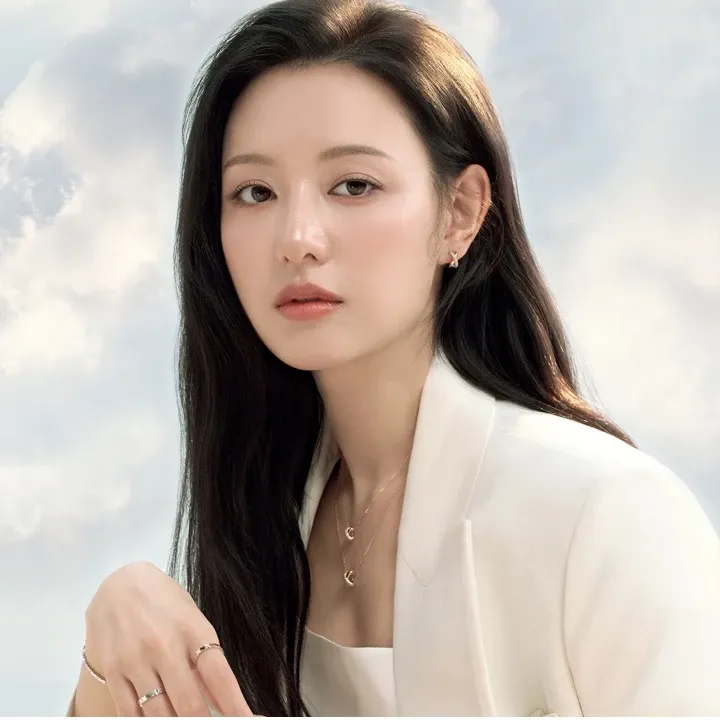 Recent activity shot of Kim Jiwon