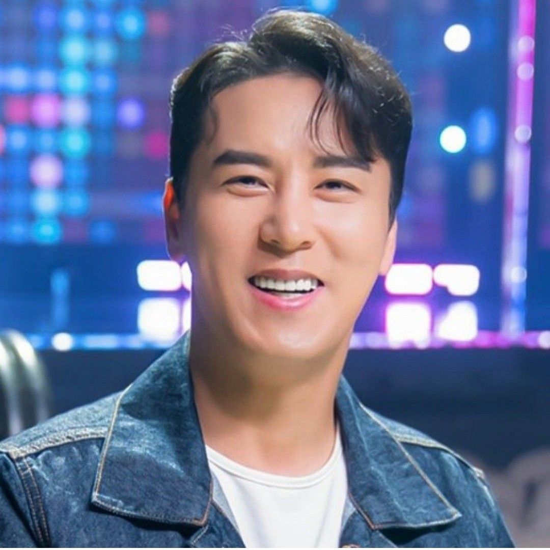 Recent activity shot of Jang Minho