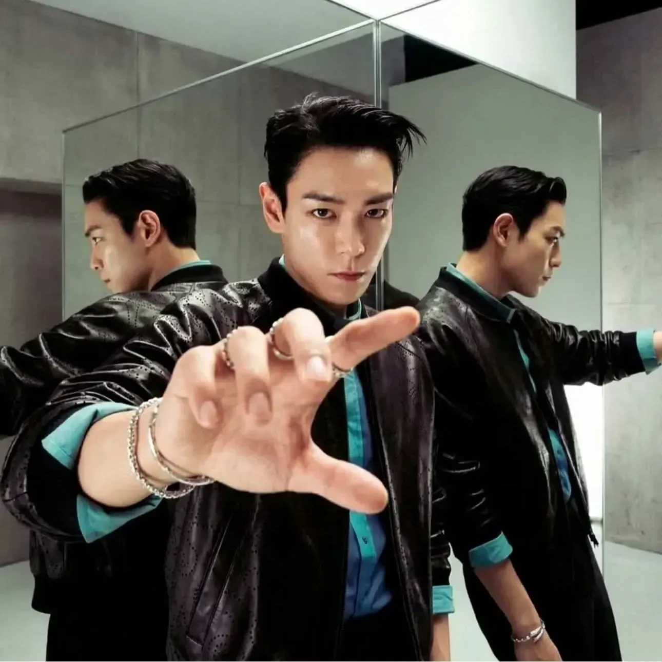 A moment captured by a fan of T.O.P