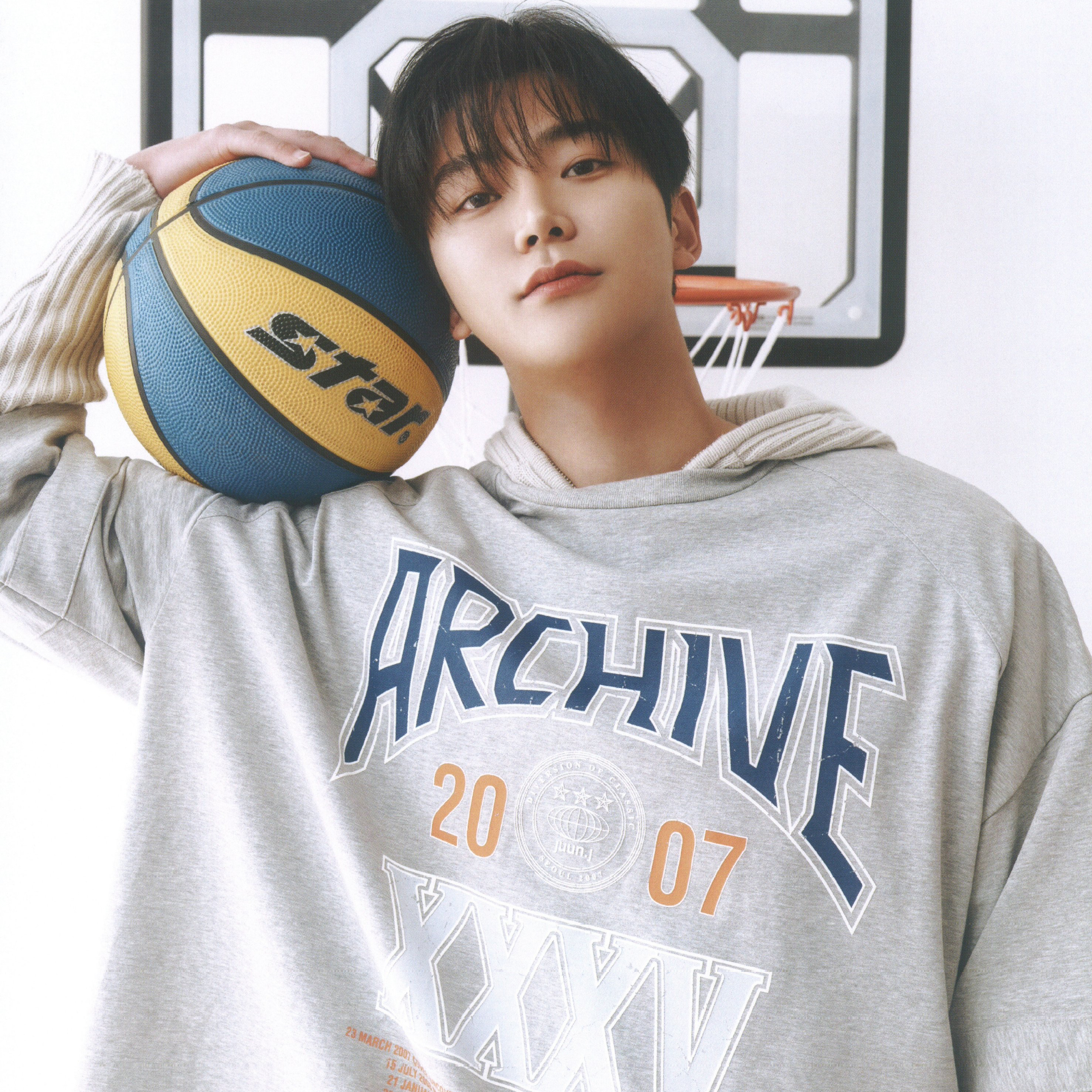 Foto kegiatan terbaru dari Rowoon