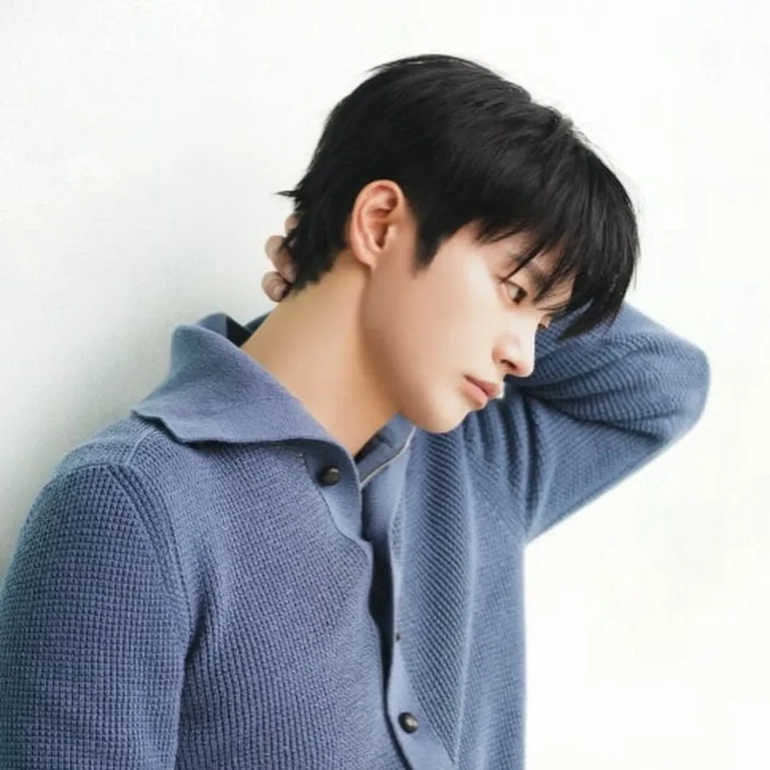 Momen yang diabadikan oleh penggemar Seo Inguk