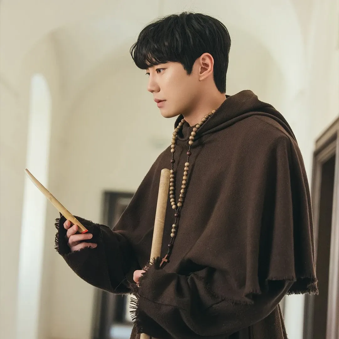 Latest photo of Lee Junyoung