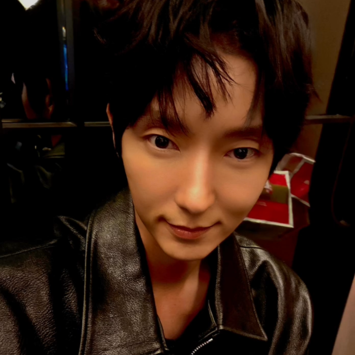 Behind-the-scenes cut of Lee Joongi