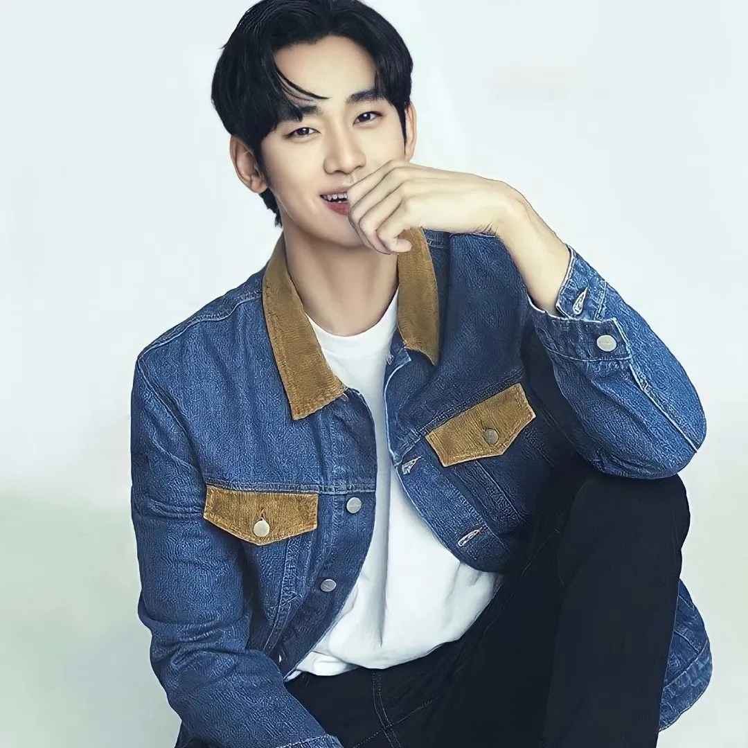 A moment captured by a fan of Kim Soohyun