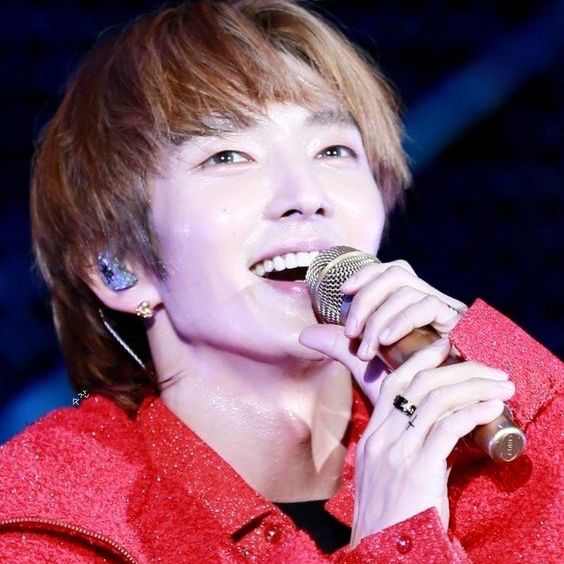 Behind-the-scenes cut of Lee Joongi