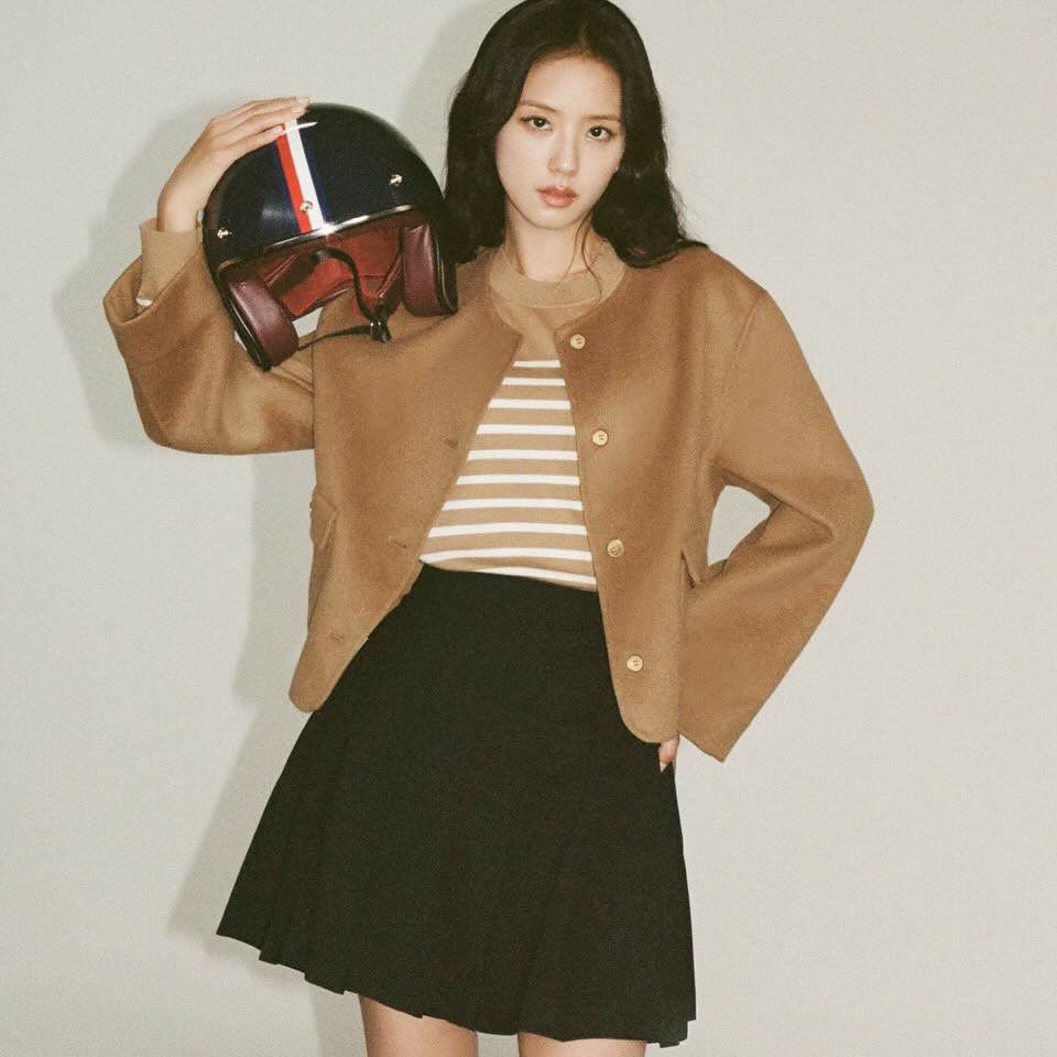 Recent activity shot of Jisoo (1995)