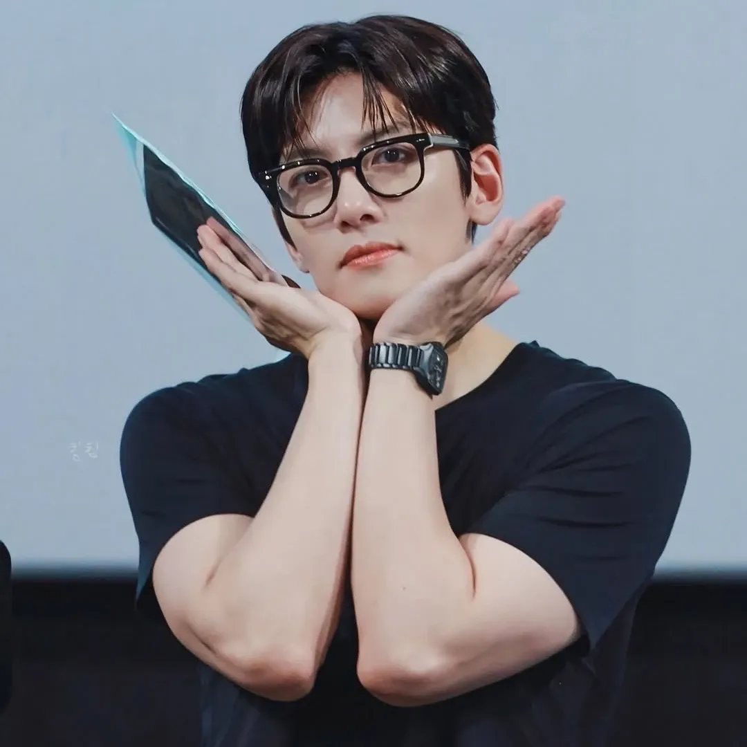 A moment captured by a fan of Ji Changwook