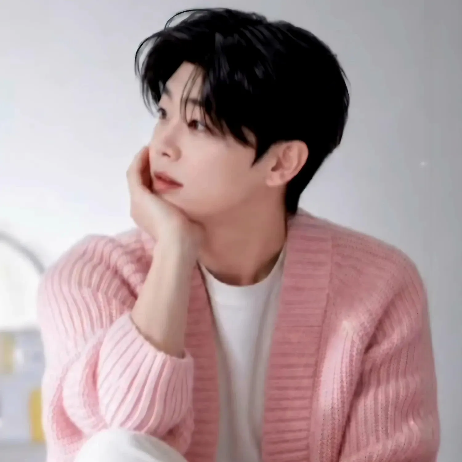 박지현의 비하인드 컷