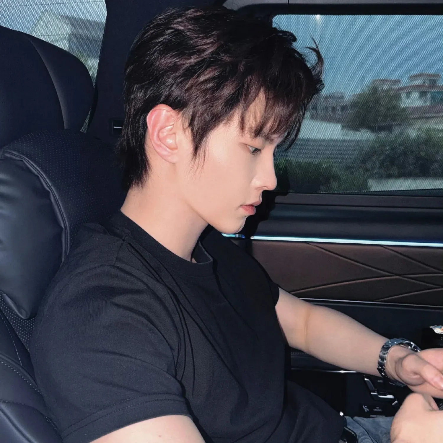 Latest photo of He Yu