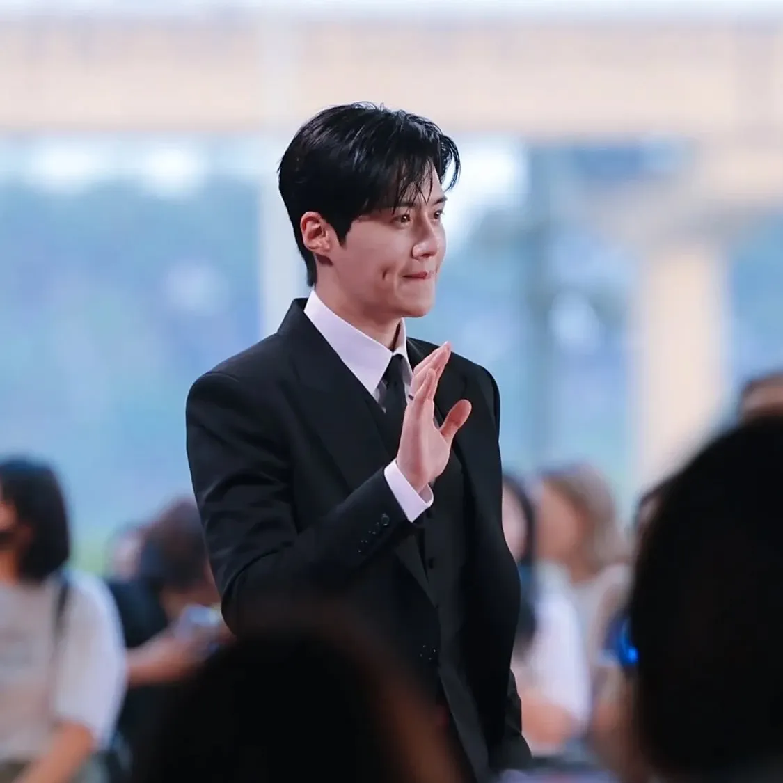 Foto kegiatan terbaru dari Kim Seonho