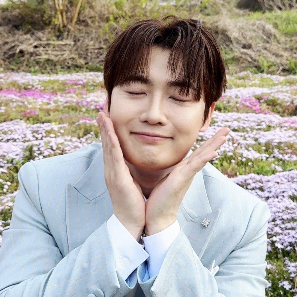 Behind-the-scenes cut of Son Binah