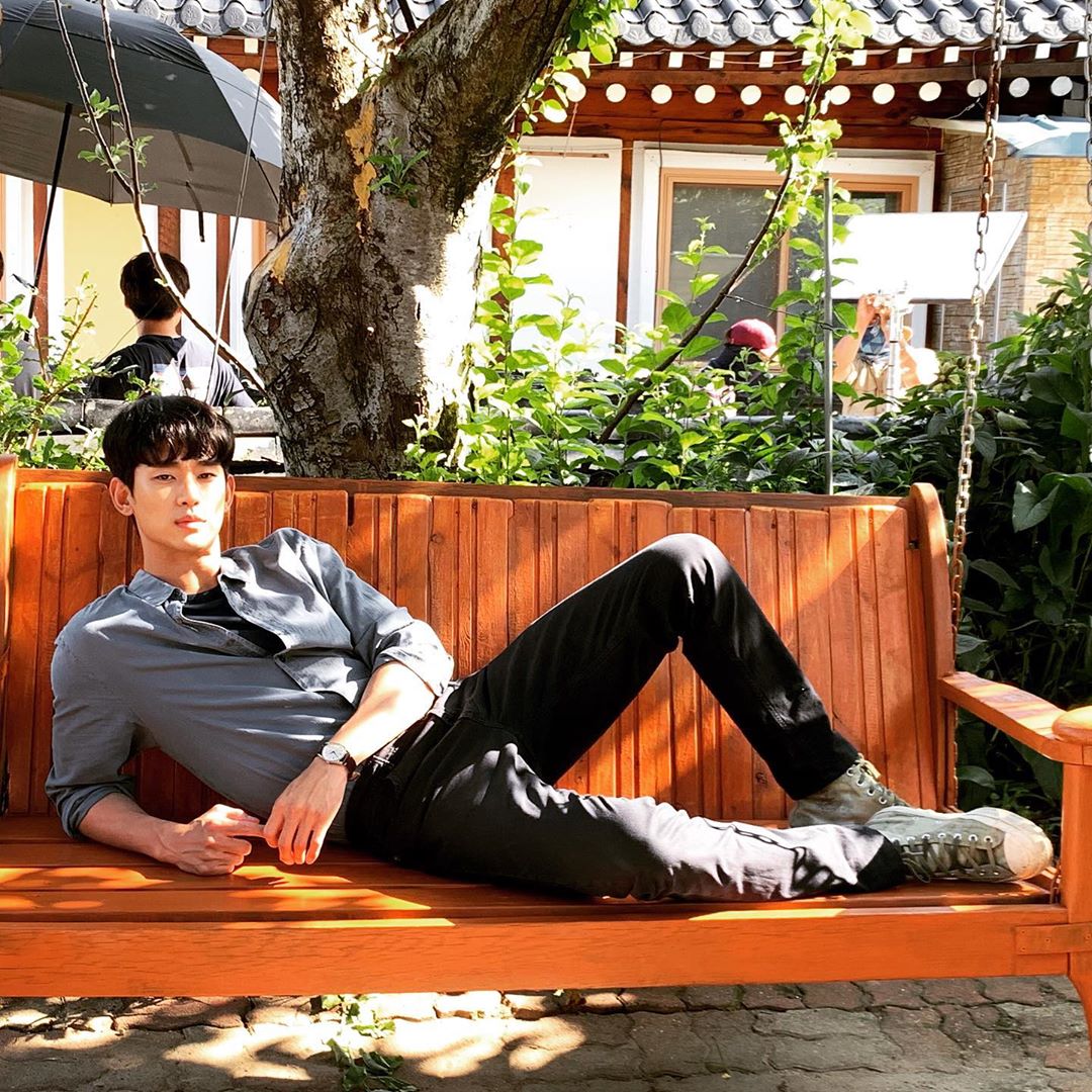 金秀贤的最新照片