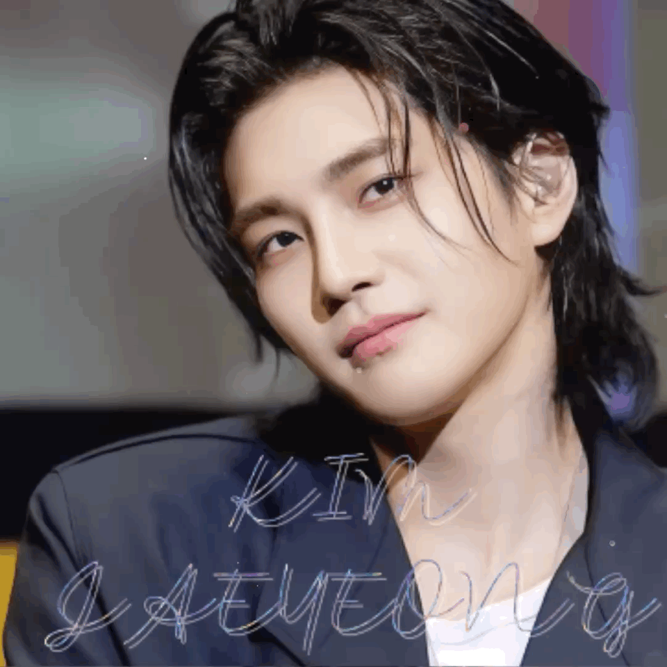 A moment captured by a fan of Kim Jaeyoung