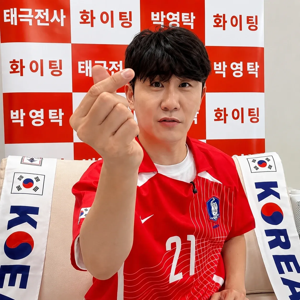 영탁의 비하인드 컷