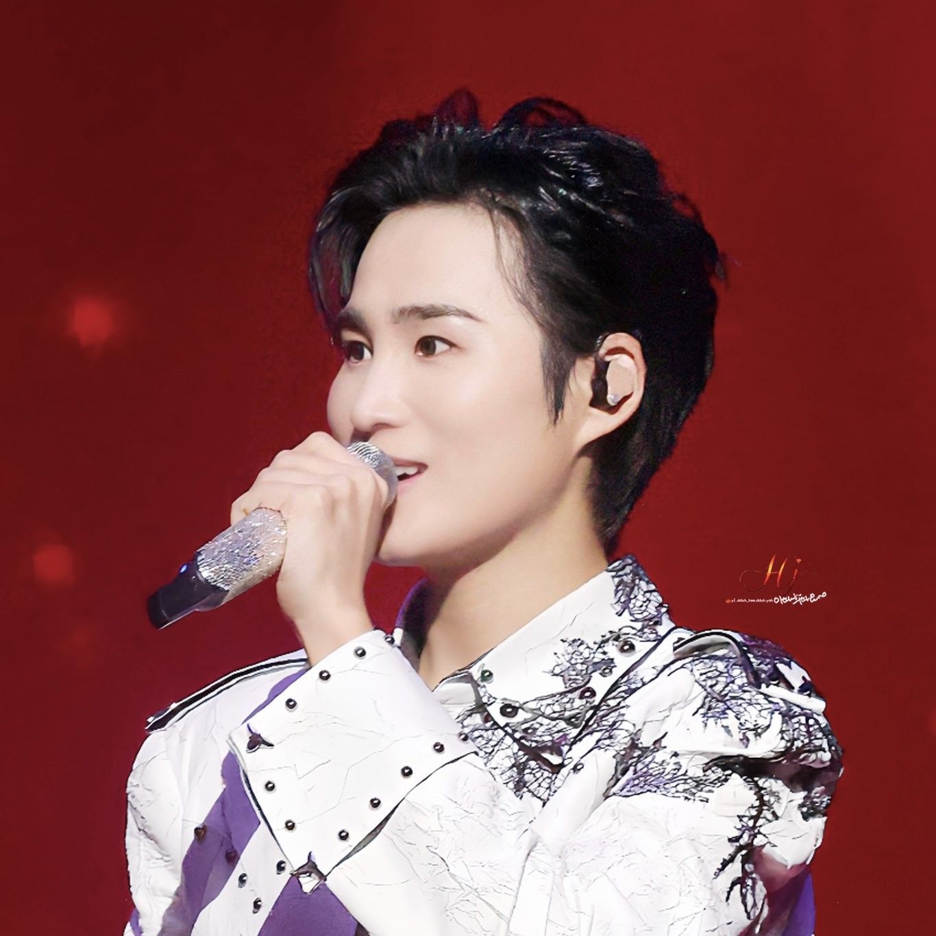 粉丝拍下的金熙栽瞬间