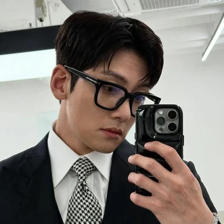 지창욱의 비하인드 컷