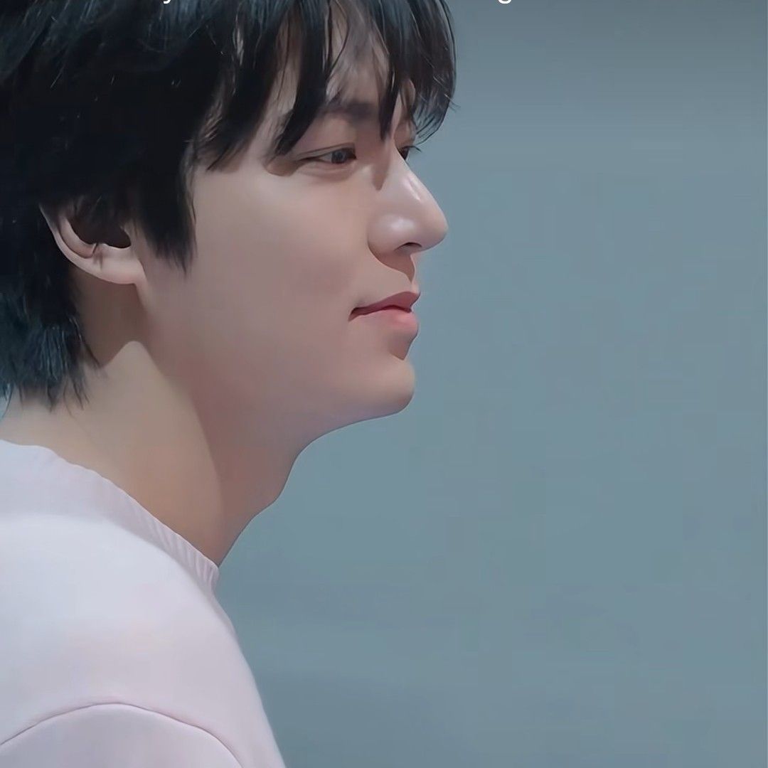 イ・ミンホの最近の活動ショット