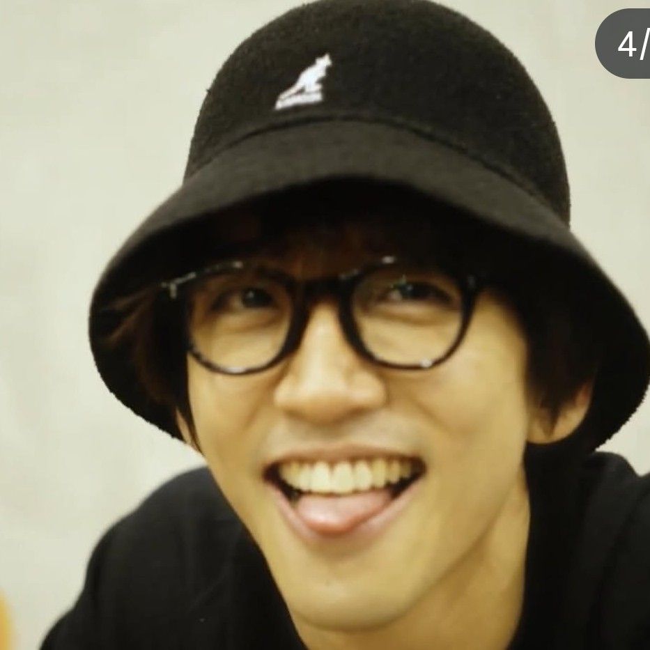 A moment captured by a fan of Lee Seungyoon