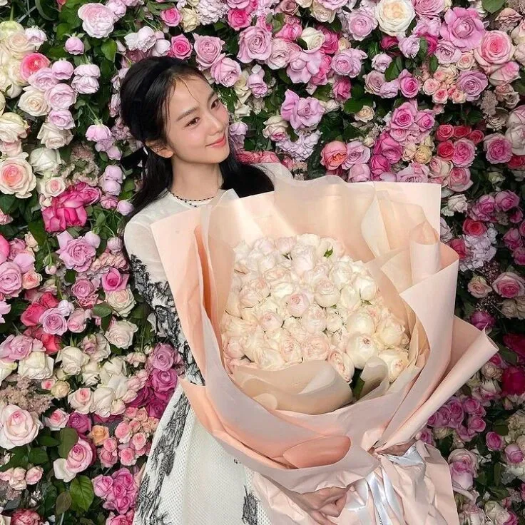 Latest photo of Jisoo (1995)