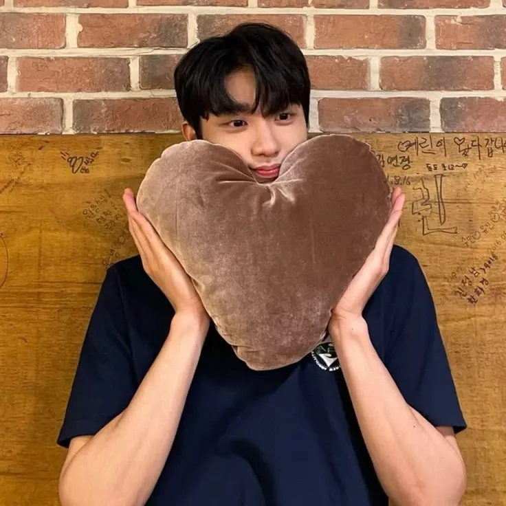 Recent activity shot of Kim Jaewon