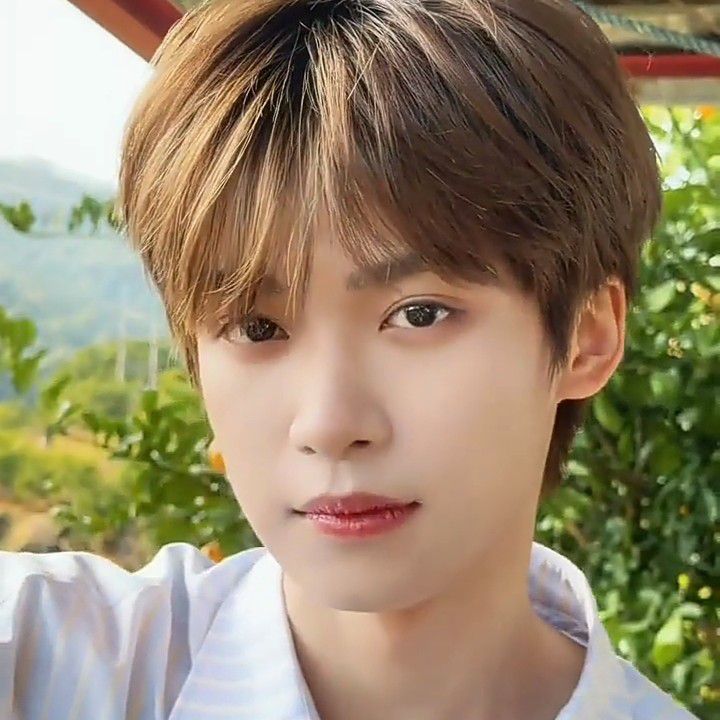 Behind-the-scenes cut of Zi Yu