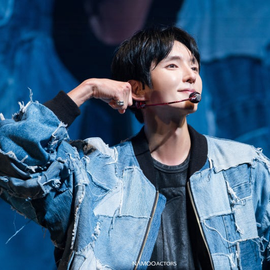 Behind-the-scenes cut of Lee Joongi