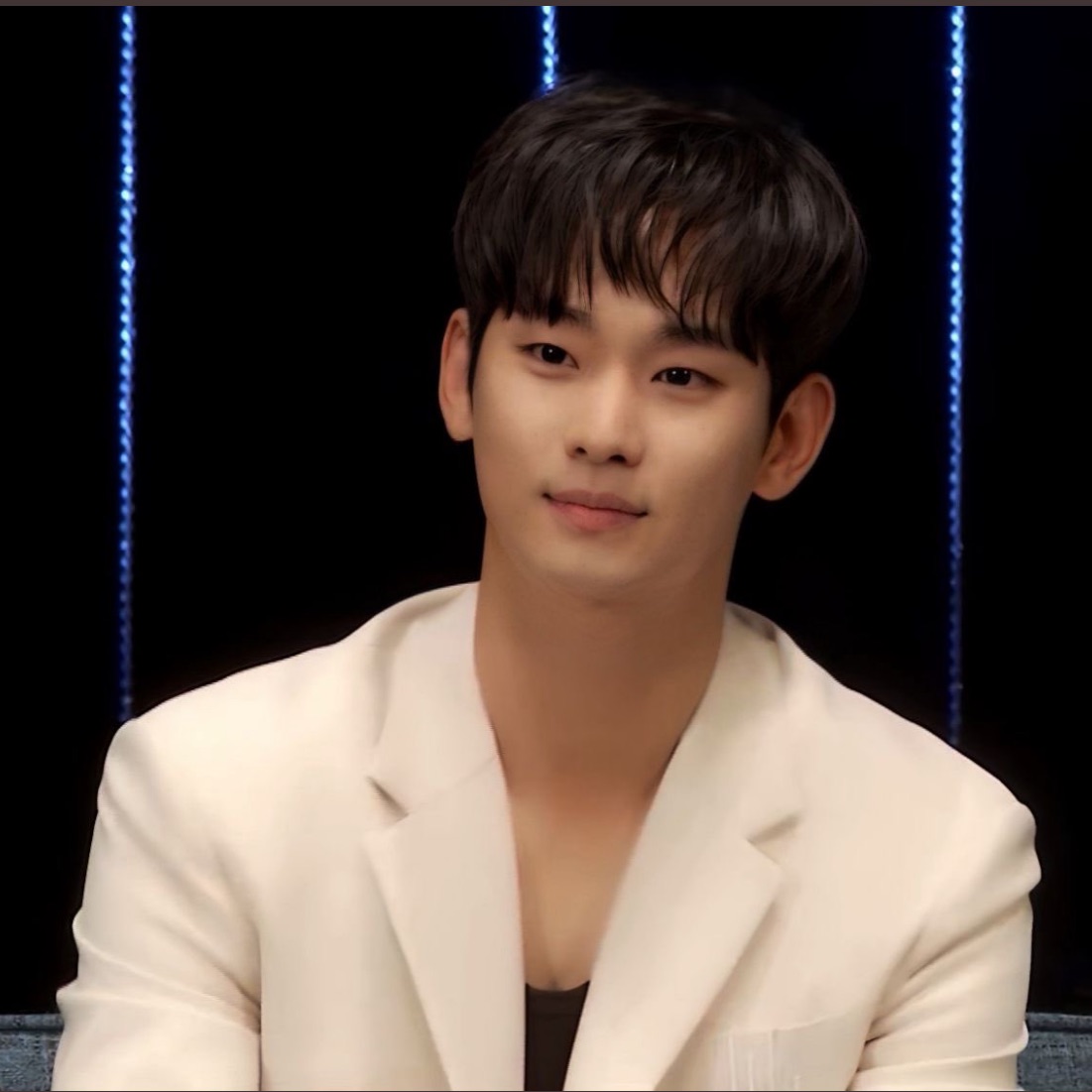 金秀贤的幕后花絮