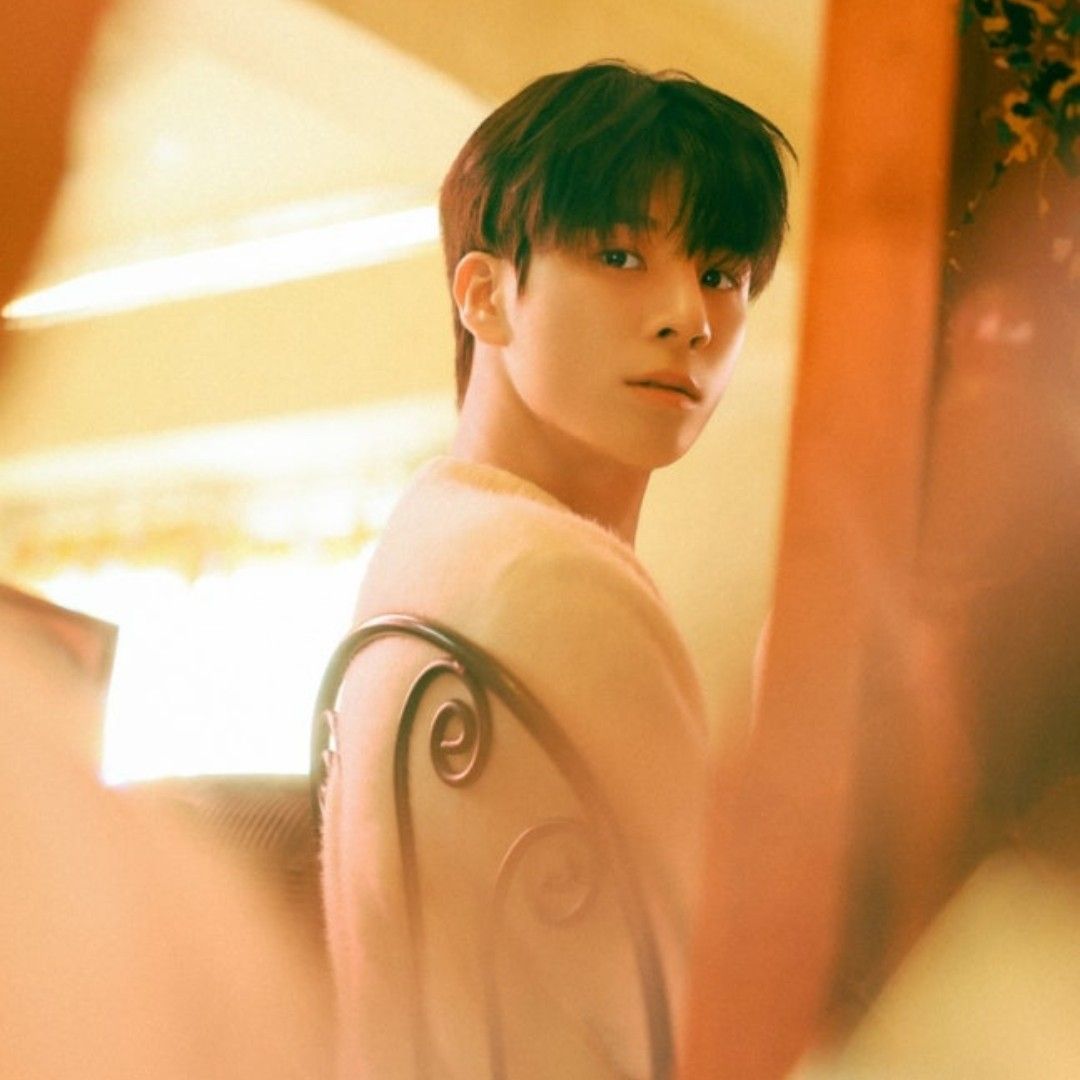 Foto terbaru dari Jeong Dongwon