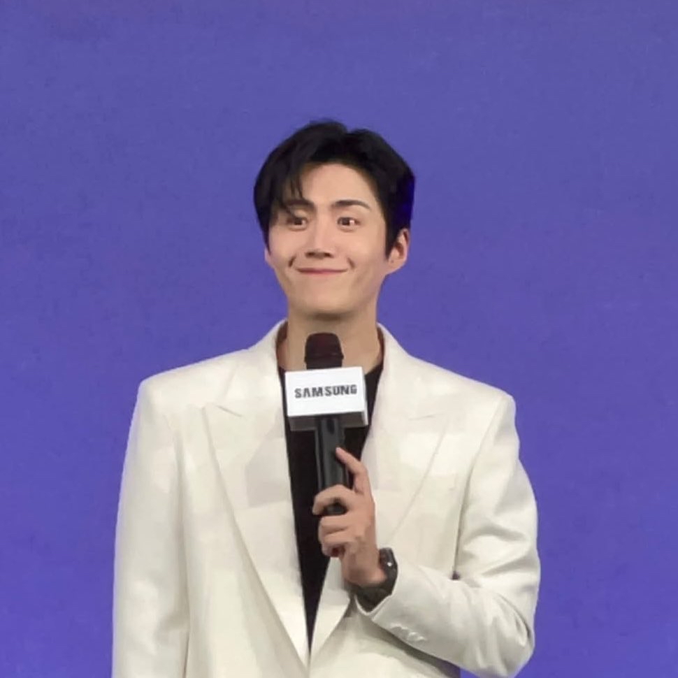 Latest photo of Kim Seonho