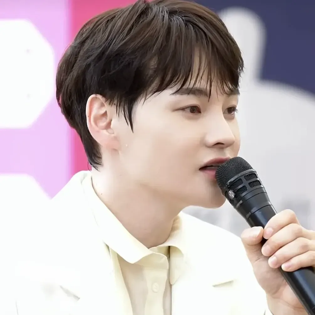 박서진 최근 활동샷