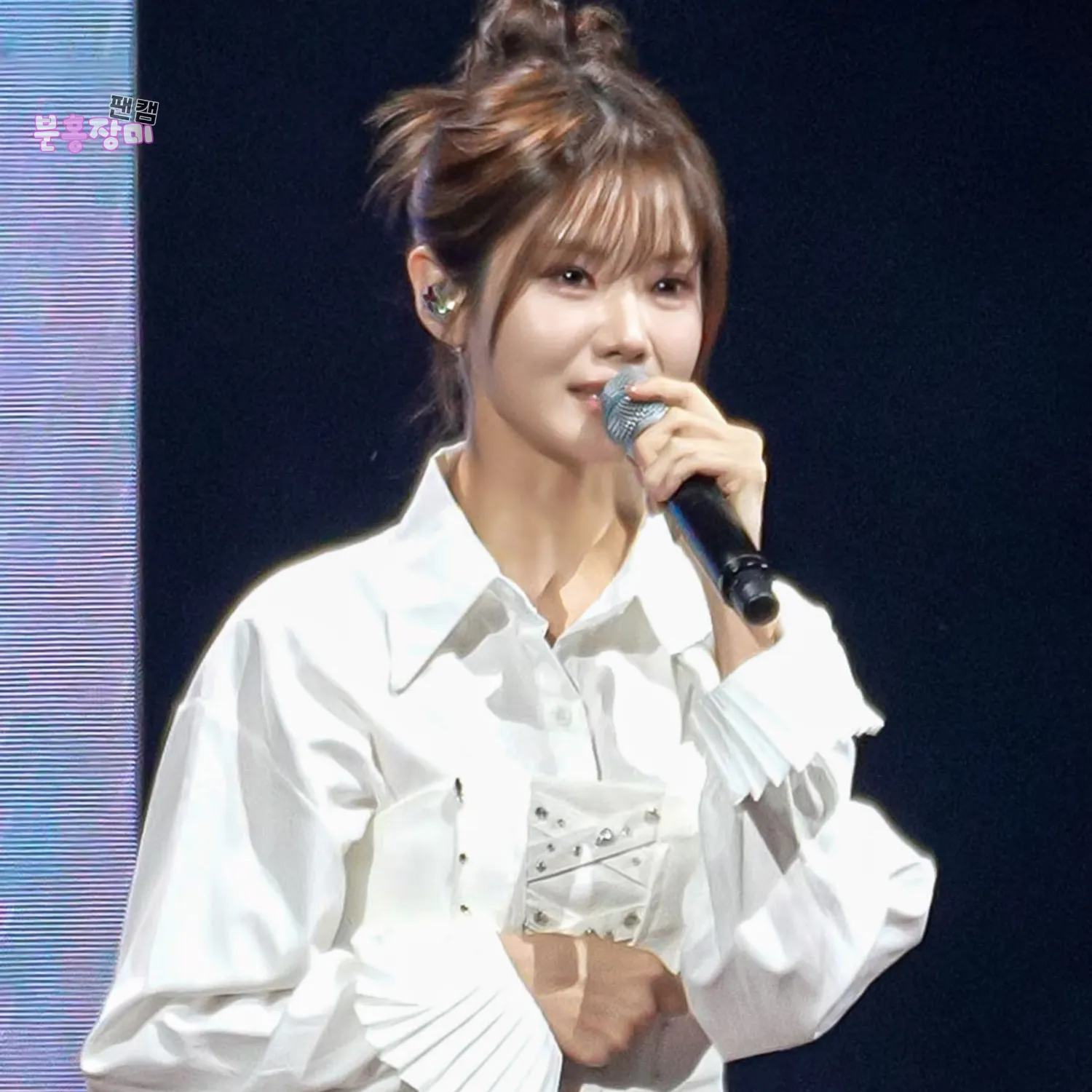 A moment captured by a fan of Bae Ahyeon