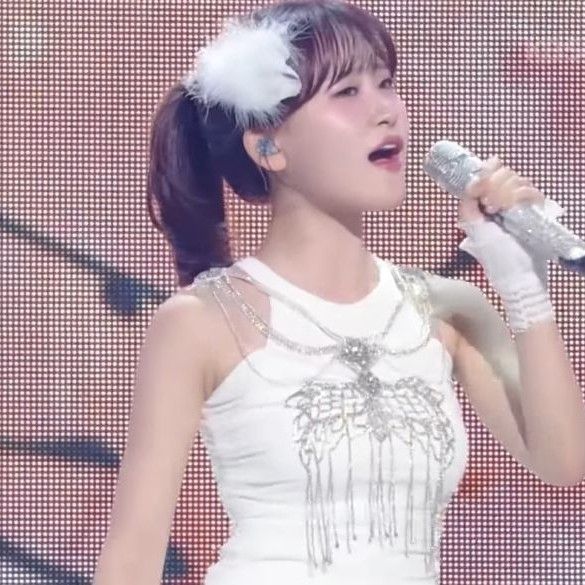 Foto kegiatan terbaru dari Kim Dahyun