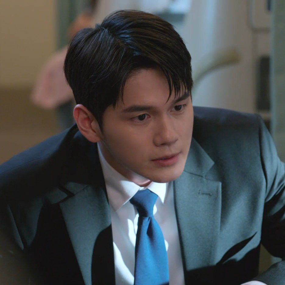 邕圣祐的最新照片