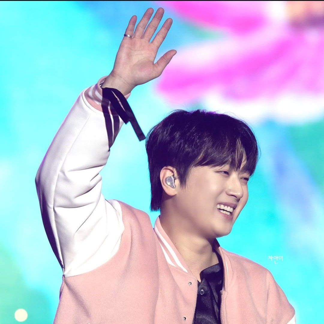 이찬원의 최신 사진