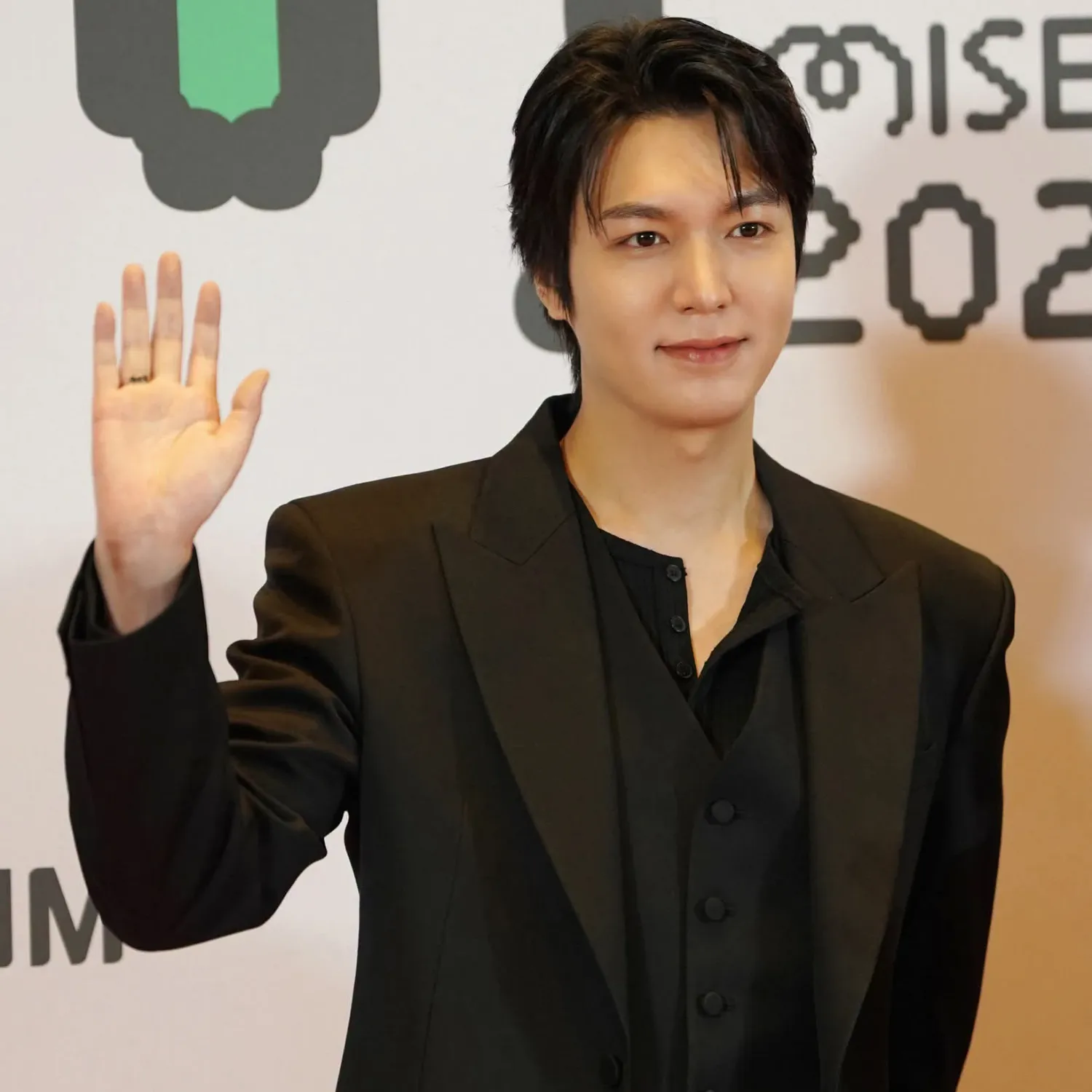 Behind-the-scenes cut of Lee Minho