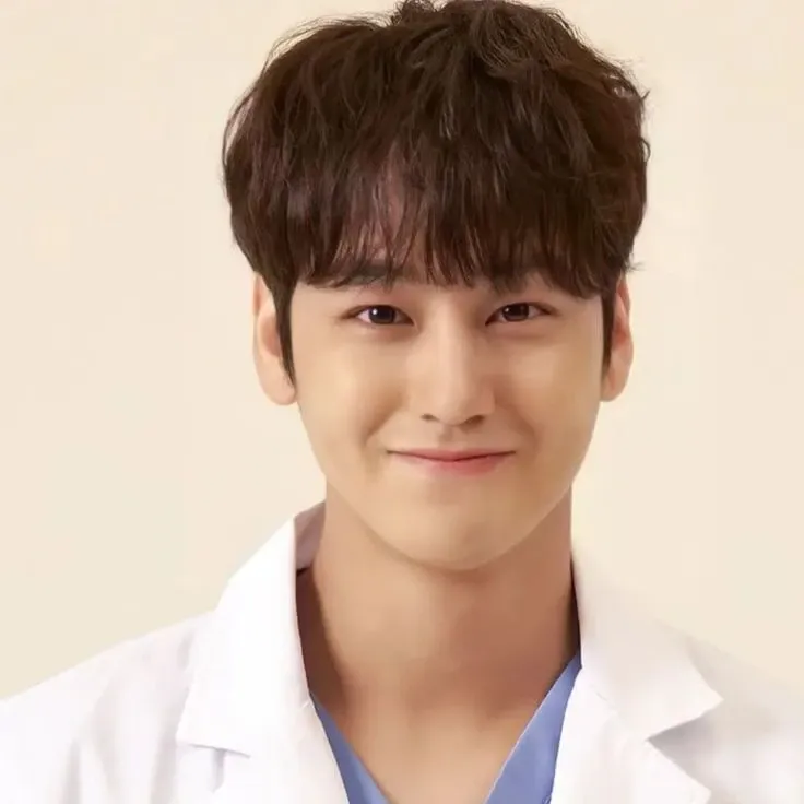 Foto kegiatan terbaru dari Kim Bum