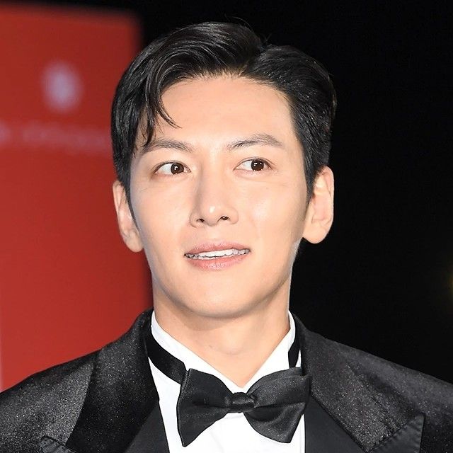 粉丝拍下的池昌旭瞬间