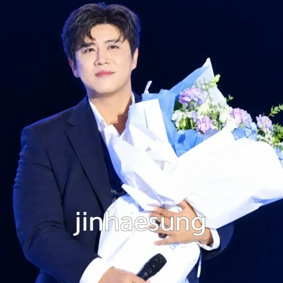 Behind-the-scenes cut of Jin Haesung