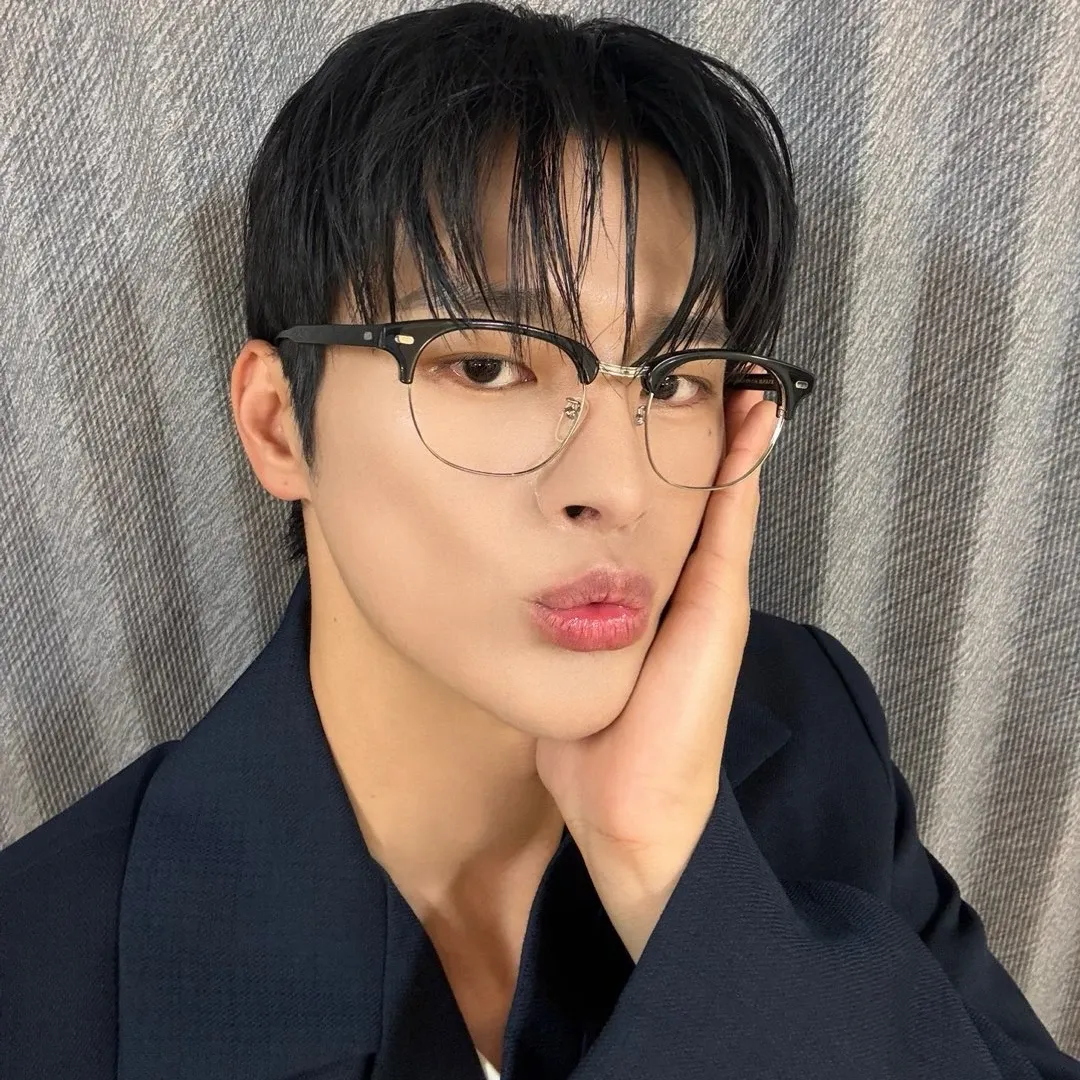 Cuplikan di balik layar dari Seo Inguk