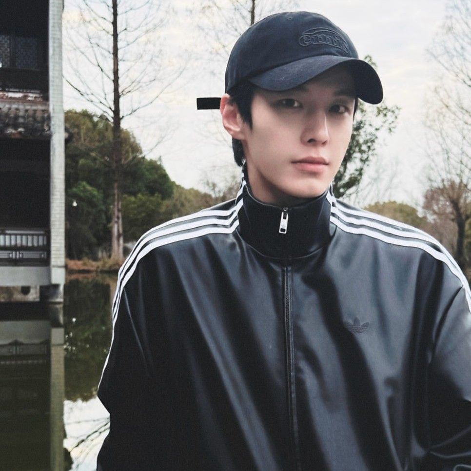 Recent activity shot of He Yu