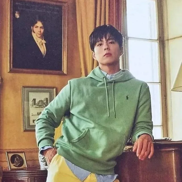 Latest photo of Park Bogum