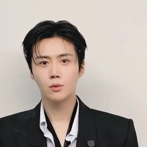 Behind-the-scenes cut of Kim Seonho