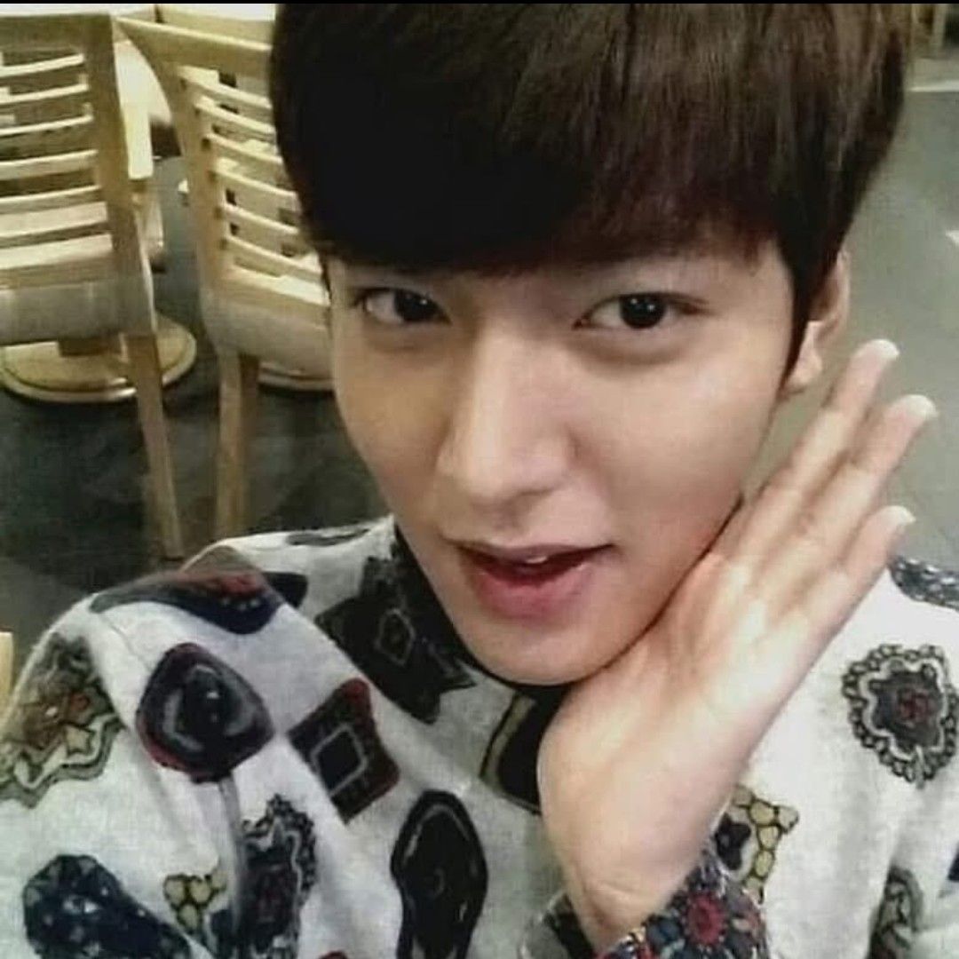 イ・ミンホの最近の活動ショット