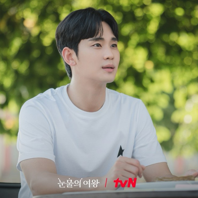 A moment captured by a fan of Kim Soohyun