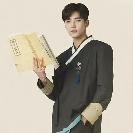 Foto kegiatan terbaru dari Rowoon