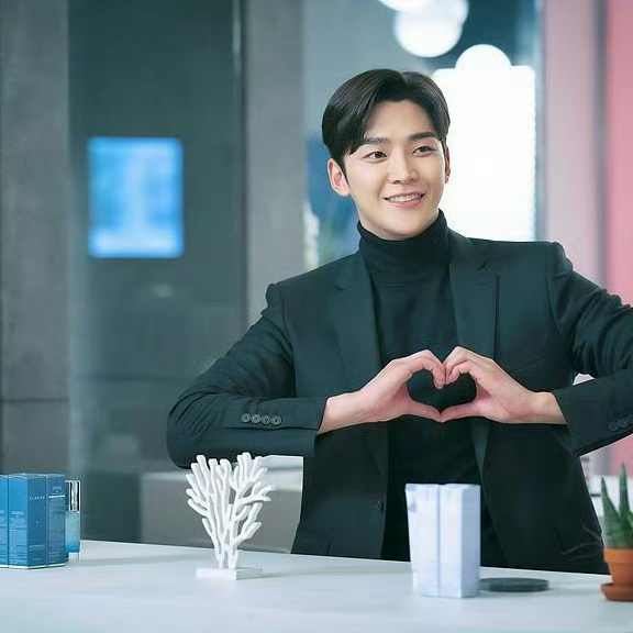 路云的最新照片