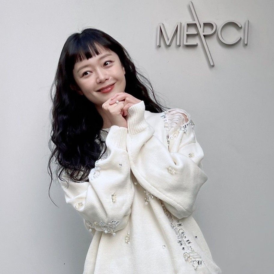 Behind-the-scenes cut of Jeon Somin