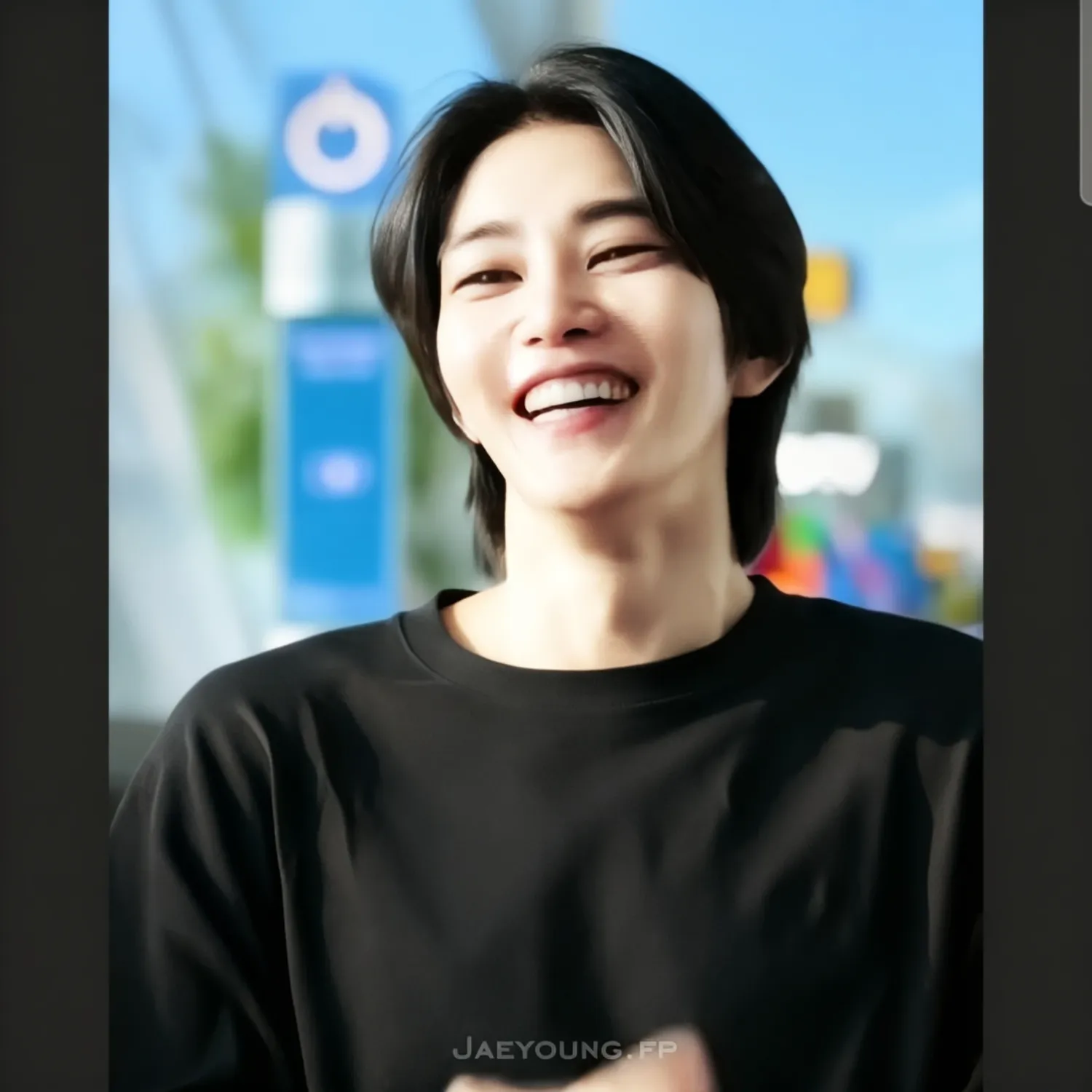 A moment captured by a fan of Kim Jaeyoung