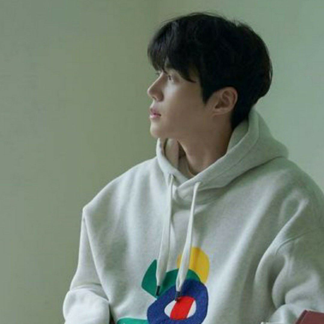 Recent activity shot of Kim Seonho