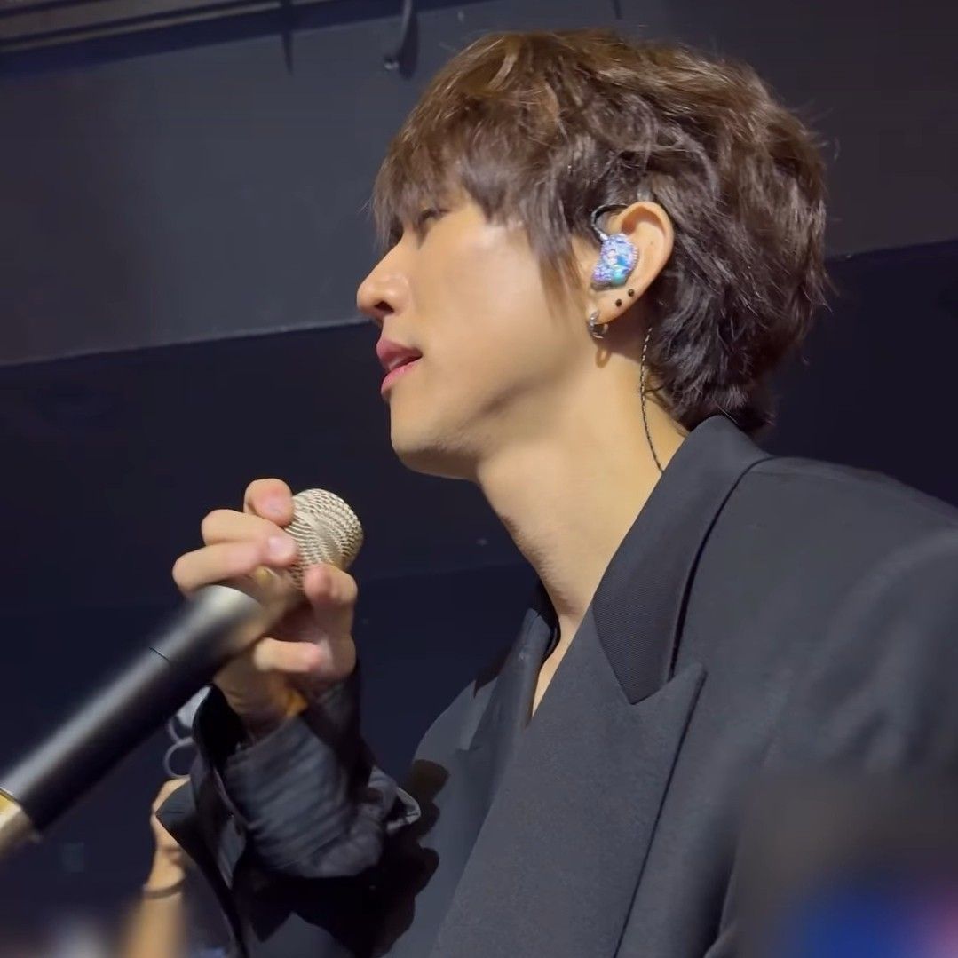 李承允的最新照片